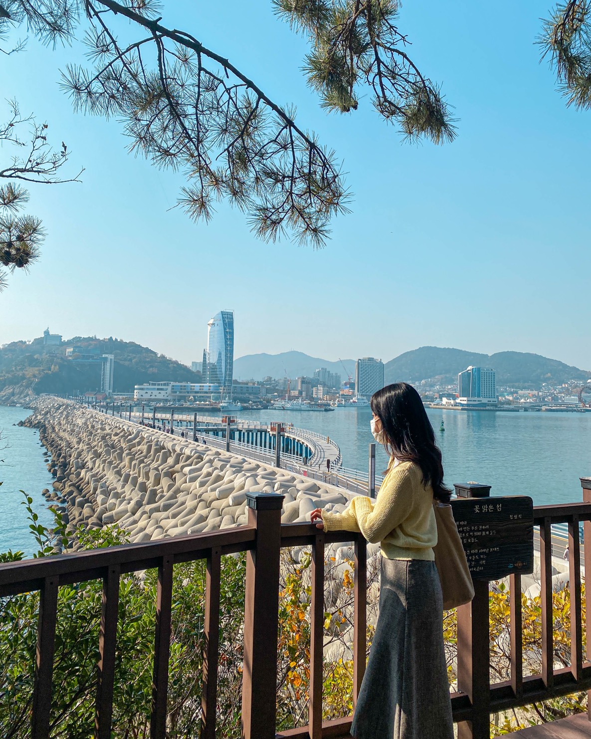 오동도 입구 계단
